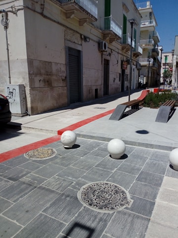 IL GIORNO DOPO L'INAUGURAZIONE, GIA' IL PRIMO DANNO IN PIAZZA PRINCIPE DI NAPOLI