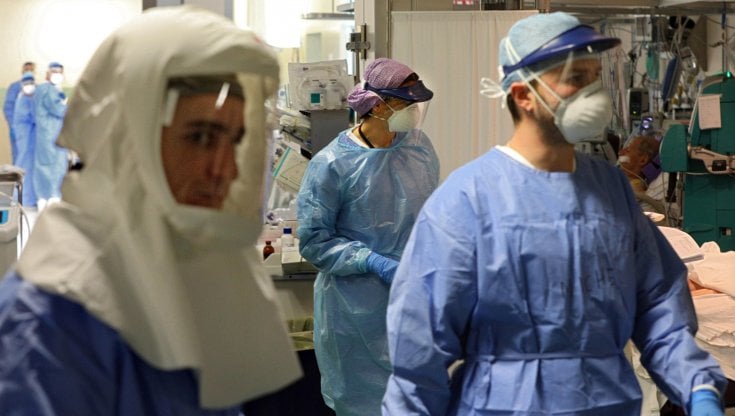 UNDICI POSTI LETTO COVID ALL'OSPEDALE DON TONINO BELLO DI MOLFETTA OLTRE ALLA POSTAZIONE TAMPONI