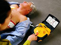 LETTERA APERTA A COLORO CHE HANNO TENTATO DI RUBARE IL DEFIBRILLATORE A MOLFETTA