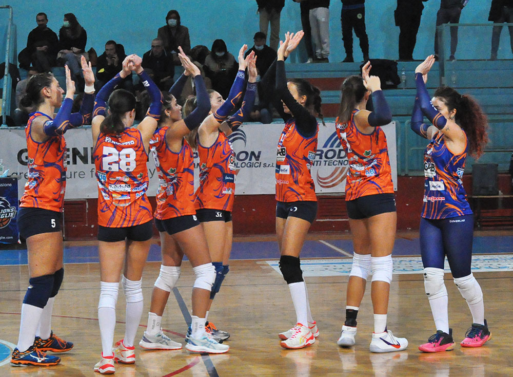 PRIMA SCONFITTA PER LA DINAMO MOLFETTA NELLA QUINTA GIORNATA DEL CAMPIONATO DI PALLAVOLO FEMMINILE DI SERIE C