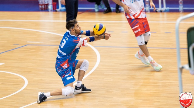 RIPARTE IL CAMPIONATO NAZIONALE DI PALLAVOLO MASCHILE DI SERIE B. TRASFERTA CALABRESE PER LINDECO MOLFETTA