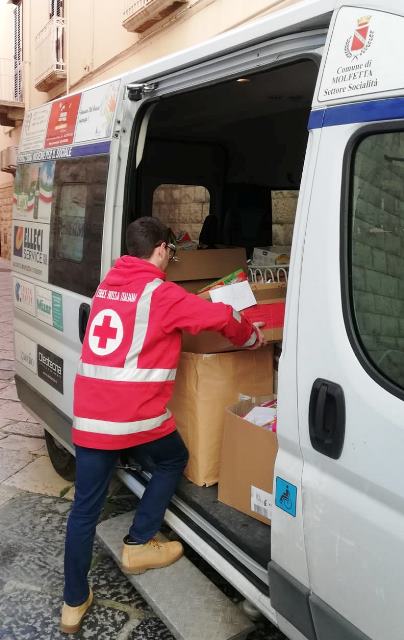 GRANDE SUCCESSO DELLA CAMPAGNA DI SOLIDARIET NATALE PER TUTTI PROMOSSA DALLA CROCE ROSSA ITALIANA COMITATO DI MOLFETTA IN FAVORE DEI BAMBINI IN DIFFICOLT