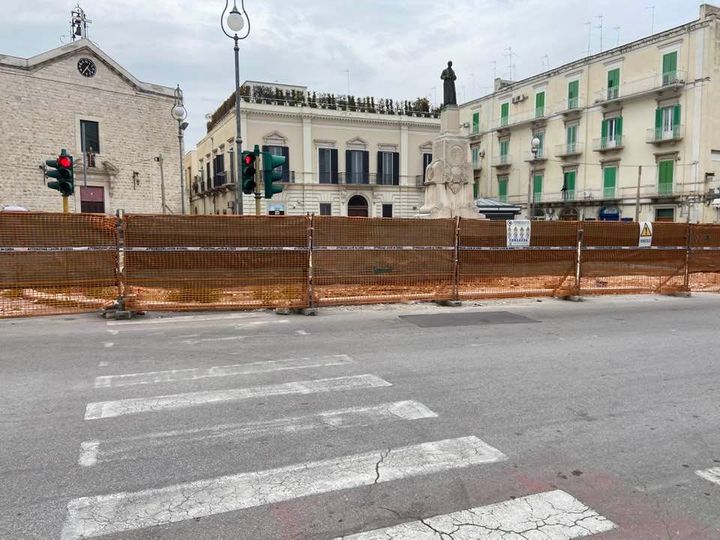 L'ODISSEA DI PIAZZA CAPPUCCINI: IL COMUNE APPROVA UNA VARIANTE DI ALTRE QUASI 85 MILA EURO