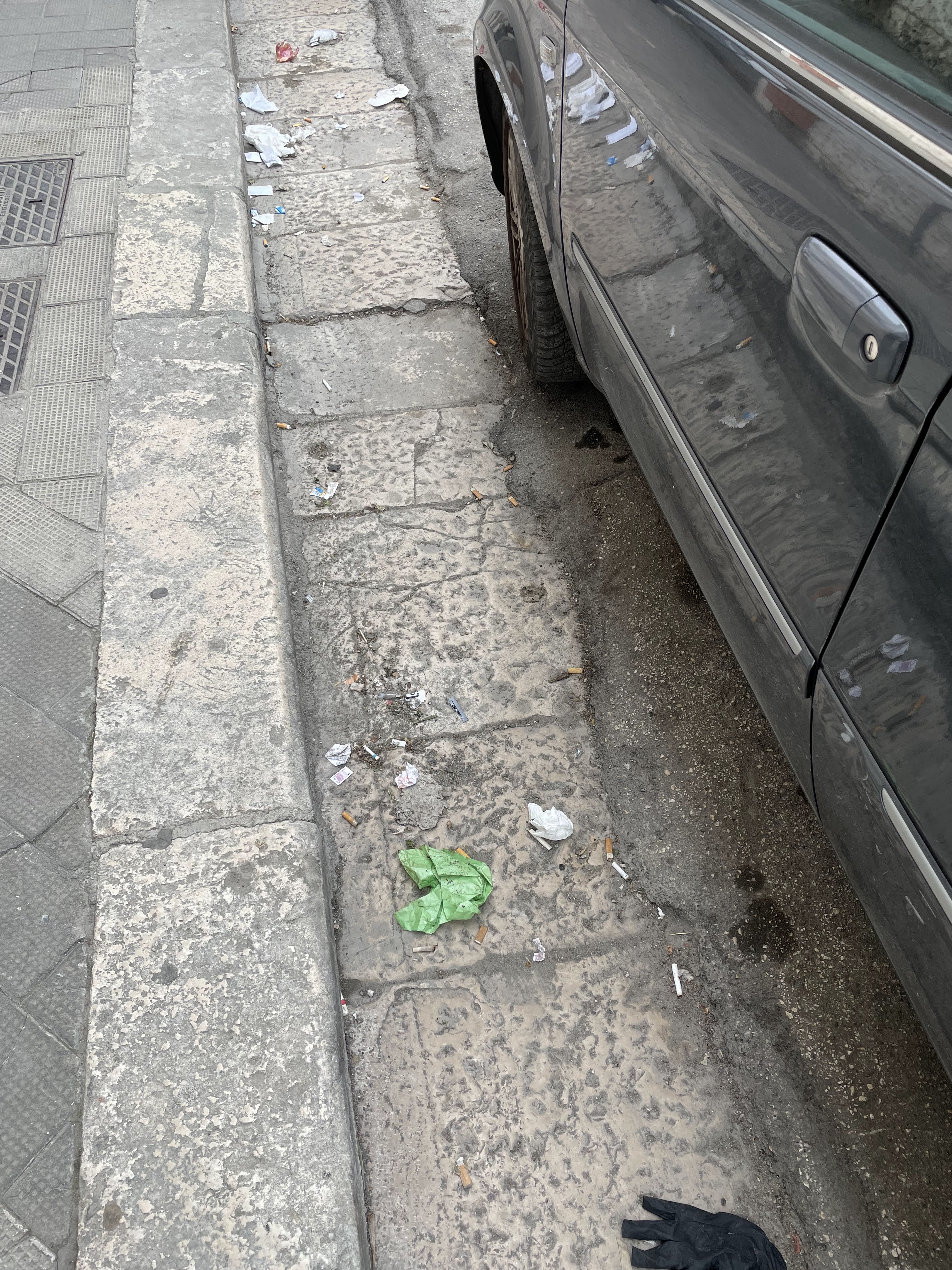 LA NOSTRA BELLA MOLFETTA SEMPRE PI SPORCA!!!