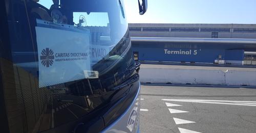 ARRIVANO A MOLFETTA DICIOTTO CITTADINI UCRAINI, ACCOLTI DALLA CARITAS DIOCESANA