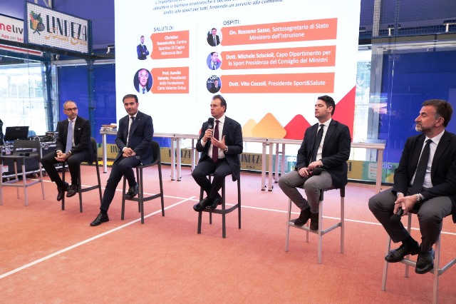 SI  TENUTO A BARI UN CONVEGNO PER RIBADIRE CHE LO SPORT NON  DI POCHI MA PER TUTTI