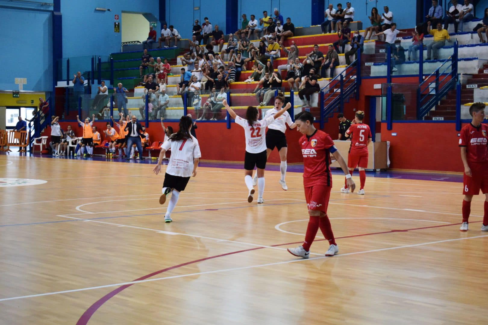 OBIETTIVO RAGGIUNTO PER LA FEMMINILE MOLFETTA. SCONFITTA LA VIRTUS CIAMPINO SI QUALIFICA ALLE FUTSAL FINALS PER LA PROMOZIONE IN SERIE A