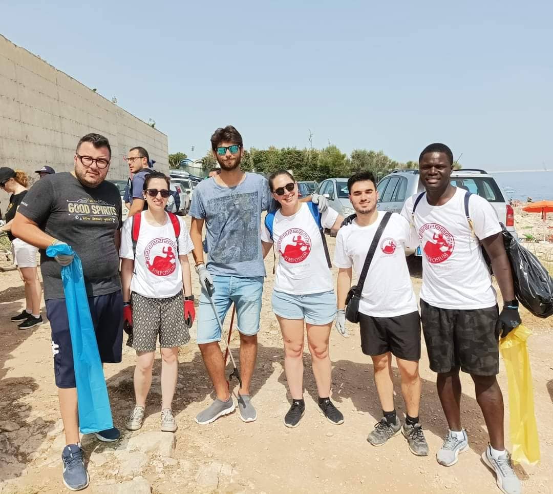 OLTRE 145 KG DI RIFIUTI RECUPERATI ALLA PRIMA CALA DI MOLFETTA: I MOLFETTESI SIANO MENO SPORCACCIONI