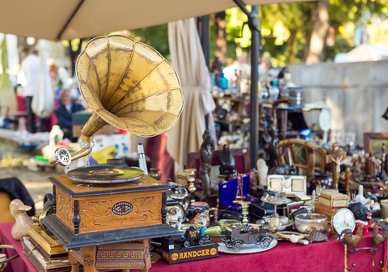 UN BANDO PER GLI HOBBISTI IN OCCASIONE DELLA FIERA DELLA MADONNA DEI MARTIRI