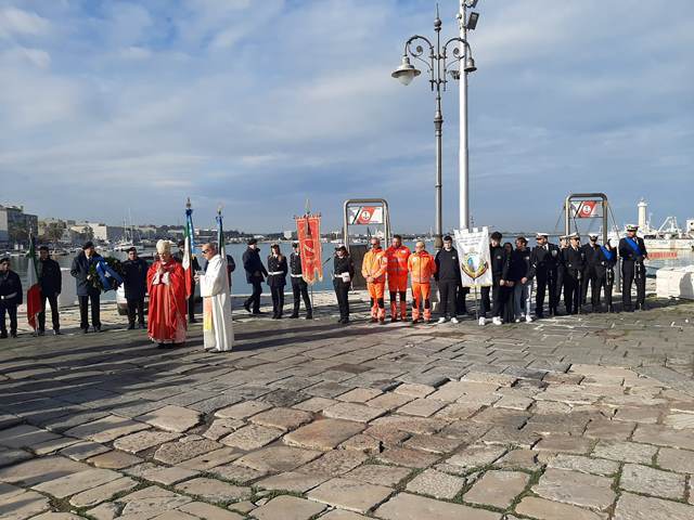 FESTEGGIATA SANTA BARBARA A MOLFETTA PATRONA DELLA MARINA MILITARE E DEI VIGILI DEL FUOCO
