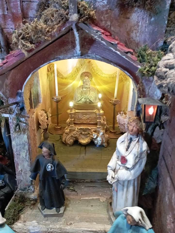 UNA VISITA AI PRESEPI DI EMANUELE MASTROPASQUA: PARTICOLARE IL PRESEPE CON LE CONFRATERNITE E S. CORRADO