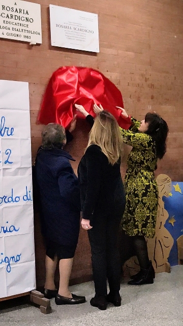 GIOVED 15 DICEMBRE L'ISTITUTO COMPRENSIVO R. SCARDIGNO SAN D. SAVIO DI MOLFETTA HA CELEBRATO IL 50 ANNIVERSARIO DELLA SCOMPARSA DELL'INTELLETTUALE MOLFETTESE ROSARIA SCARDIGNO