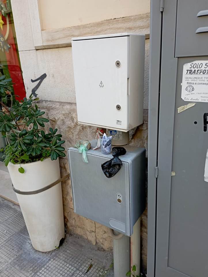 SANZIONI FINO A DIECIMILA EURO PER CHI ABBANDONA I RIFIUTI A MOLFETTA E LE FECI CANINE