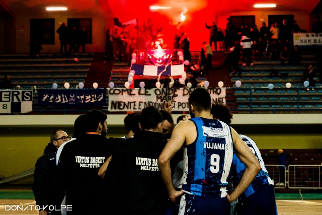 SI FERMA A MOLA LA STRISCIA POSITIVA DELLA DAI OPTICAL VIRTUS BASKET MOLFETTA