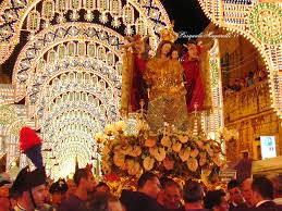 INIZIATO IL MONTAGGIO DELLE LUMINARIE TRA PLAUSI E LAMENTELE