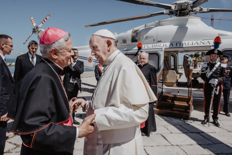 TANTI AUGURI DI BUON COMPLEANNO AL VESCOVO MONS. DOMENICO CORNACCHIA PER I SUOI 75 ANNI