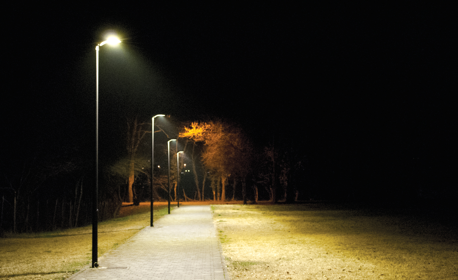 ANCORA SULLE NUOVE LUCI A LED: LA CITTA' E' AL BUIO. E' COSI CHE VOGLIAMO FARE SICUREZZA IN QUESTA CITTA'?